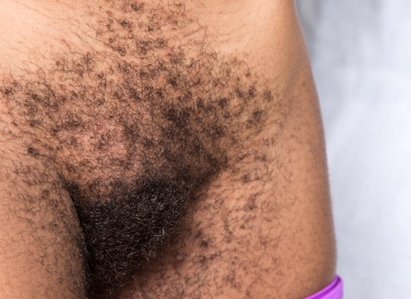 Black diva Queen Bri has a kinky bush she wants you to see - 6 of 16