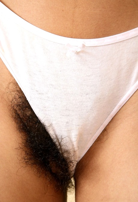 Hirsute ebony babe Aileena spreading her thick furry pussy - 11 of 16