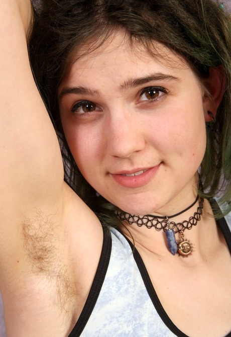 Aislynn shares her furry pits and snatch while working out