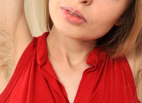 Slender babe Alexa shares her furry pits and shaggy hooha - 3 of 16