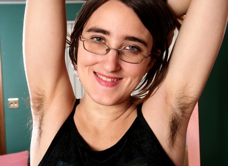 Nerdy girl Amber spreads her scary hairy crotch in fishnets - 3 of 16