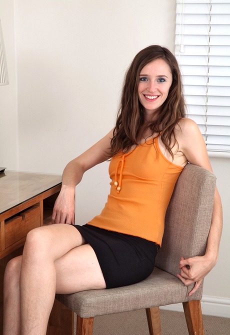 Skinny natural amateur Anya teasing in her panties