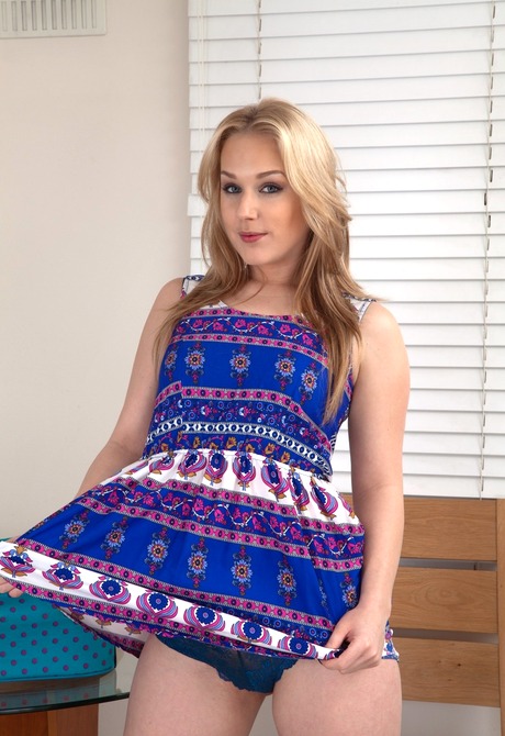 Seductive blonde Aston strips and spreads her hairy coochie - 2 of 16