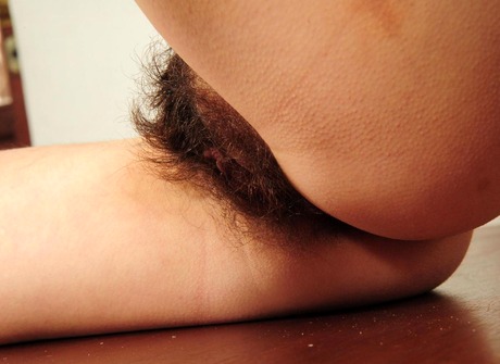 Flirty Banhina flaunts her perfect body and natural pussy - 13 of 16