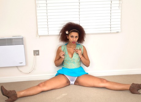 Playful ebony babe Crystal tempts and teases with her snatch - 8 of 16