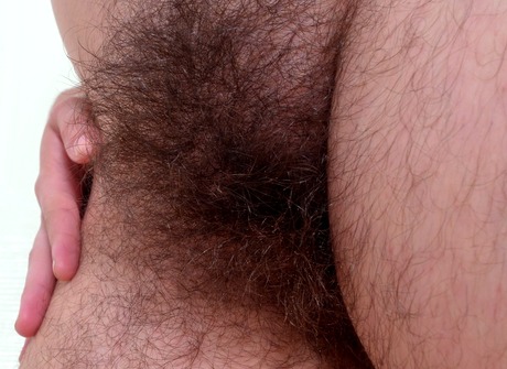 Hairy all over Harley Hex displays her ultra untamed snatch - 13 of 16