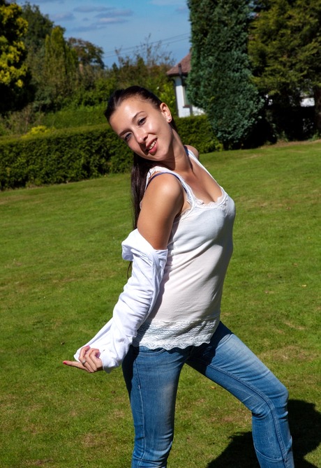 Jessica Biel - 2 of 16