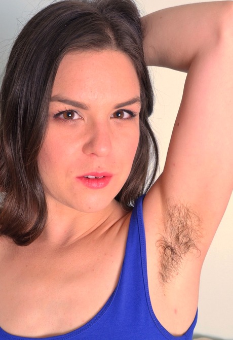 Curvy brunette Juliette shows her hairy pussylips up close - 3 of 16