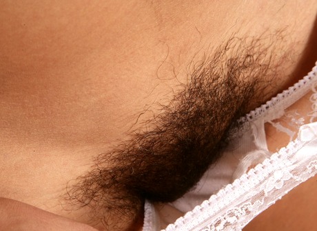 Exotic beauty Kalei shares her hairy pits and big thick bush - 8 of 16