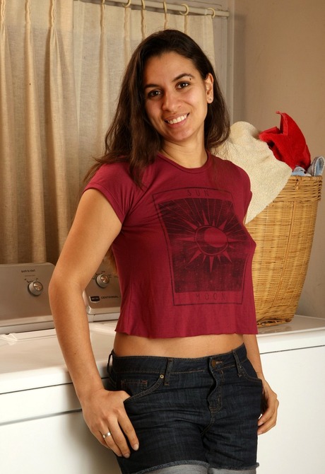 Exotic hottie Kalei gets naked to flaunt her beautiful bush