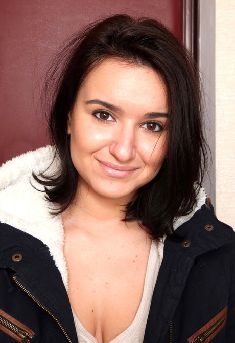 Sultry brunette Katalina gets naked and pleasures her snatch