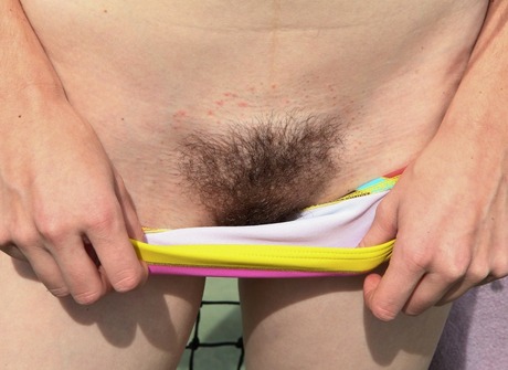 Lara Brookes - 5 of 16