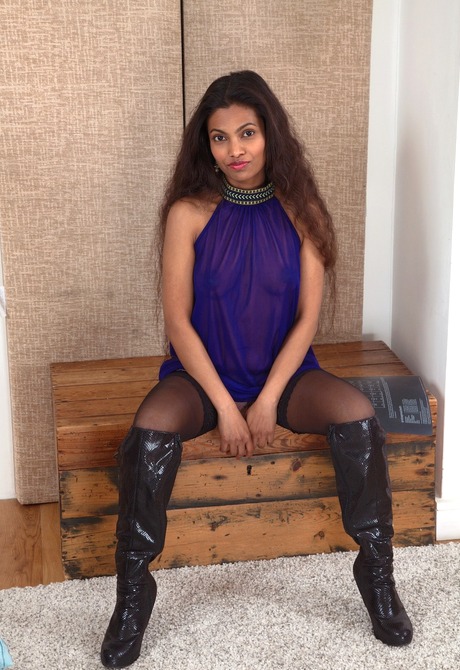 Exotic dark skinned Lila shares her thick unshaved beaver