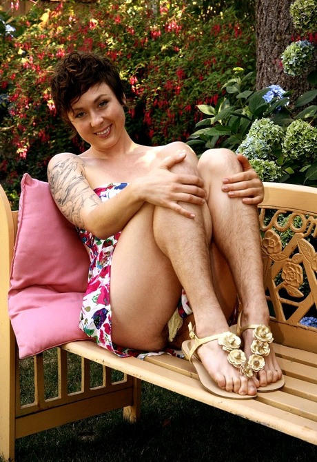 Natural hirsute amateur Luca showing hairy pussy and legs - 2 of 16