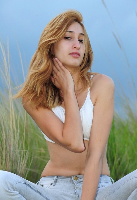 Mariana by WB Photo - 2 of 16