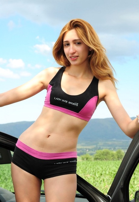 Fit hairy amateur teen Mariana teasing naked outdoors - 2 of 16