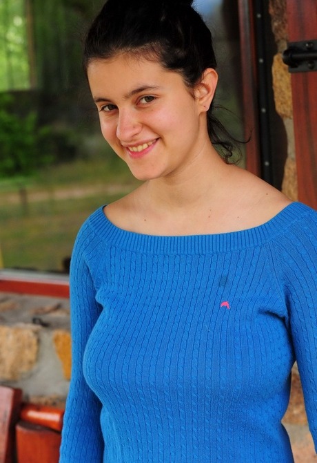 Mia by WB Photo - 3 of 16