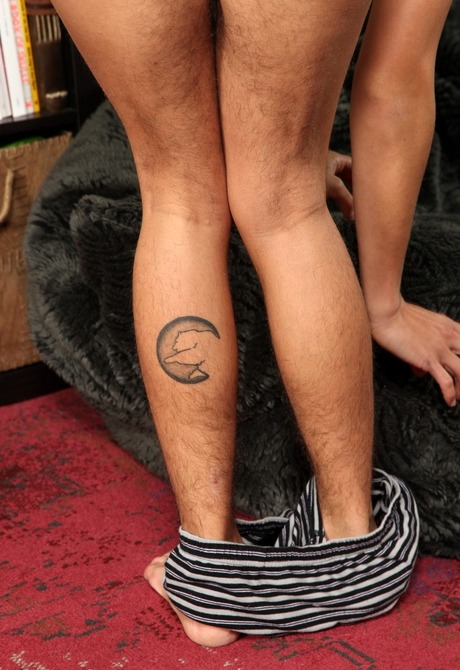 Scary hairy amateur Monica showing hirsute pussy and legs - 6 of 16