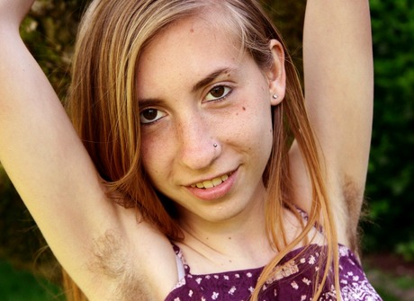 Skinny teen Nessa spreads her shaggy crotch on a swing - 3 of 16