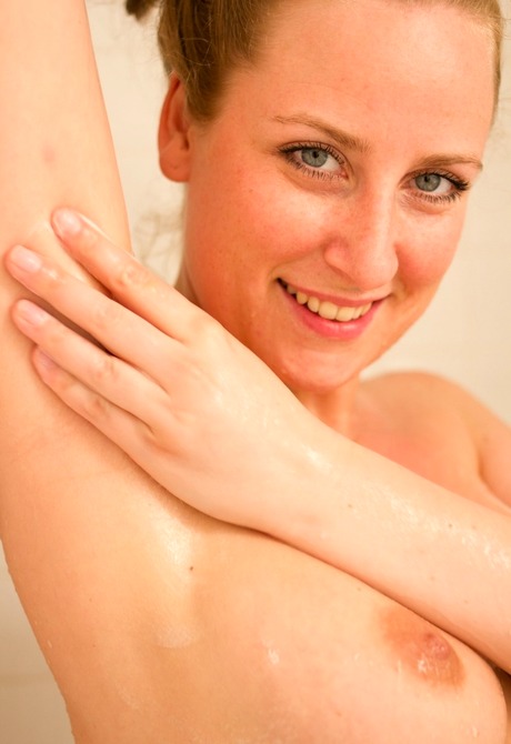 Chubby natural amateur Nichole washing hairy pussy in shower - 15 of 16