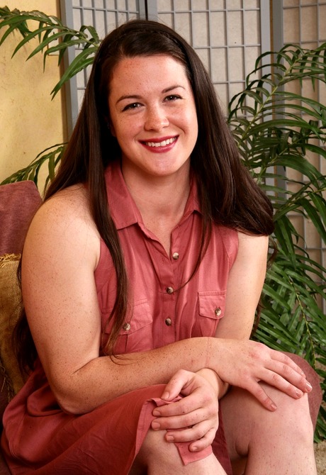 Chubby babe Paulette teases with her fuzzy pits and snatch
