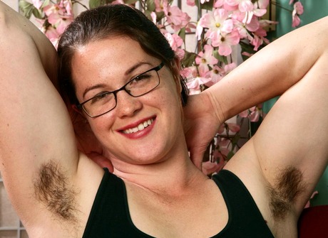 Chubby pale Paulette shares her shaggy snatch on the sofa - 2 of 16