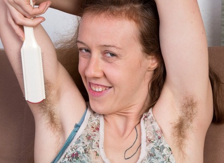 Slender Roxy brushes her hairy lady parts and teases naked - 2 of 16