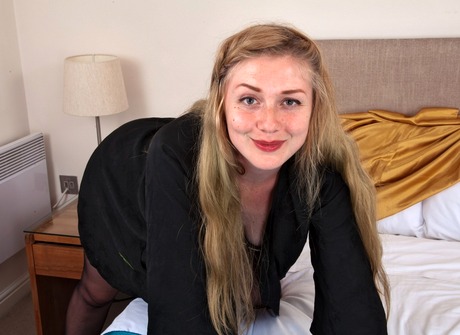 Verina Tarrant by Sean R - 2 of 16