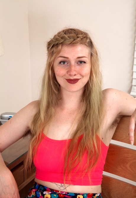 All natural Verina strips to spread her hairy muff wide open - 2 of 16