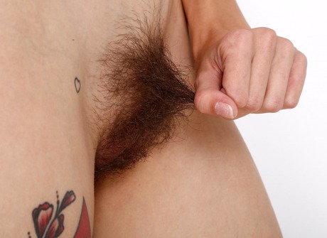 Gorgeous Willow shows off her perfect body and furry bush - 6 of 16