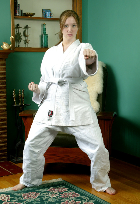 Chubby amateur Jennifer showing off karate moves and muff - 3 of 16
