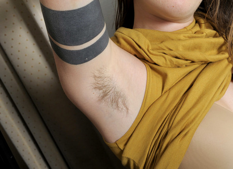 Thick natural amateur Erica showing hairy pussy - 2 of 16