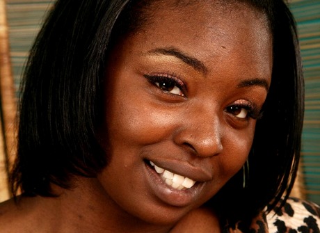 Ebony beauty Chocolate teases with big ass saggy tits and hairy pussy while in high heels - 2 of 16