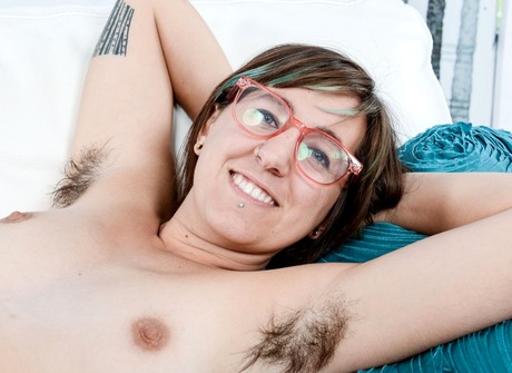 Scary hairy amateur Anika Darling spreading furry asshole - 6 of 16