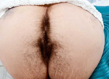Scary hairy amateur Anika Darling spreading furry asshole
