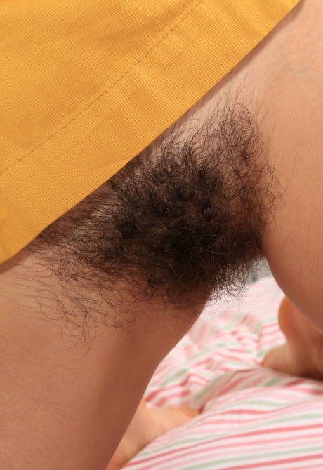 Furry natural amateur Ole Nina showing hairy arm pits - 6 of 16