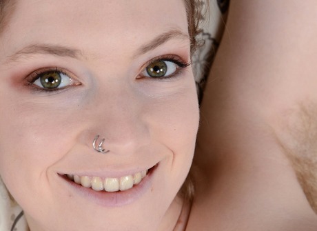 Gorgeous Apricot pulls off her lingerie and spreads hairy - 9 of 16