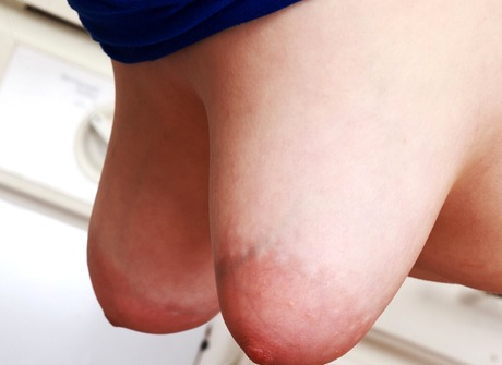 ATK Hairy model Jackie Hoff showing off saggy tits and furry muff - 6 of 16