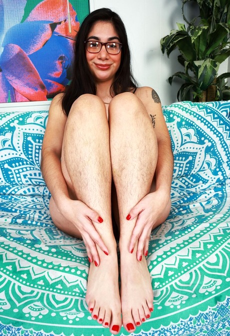 Hairy mature latina Lucy Sunflower spreading furry snatch - 10 of 16