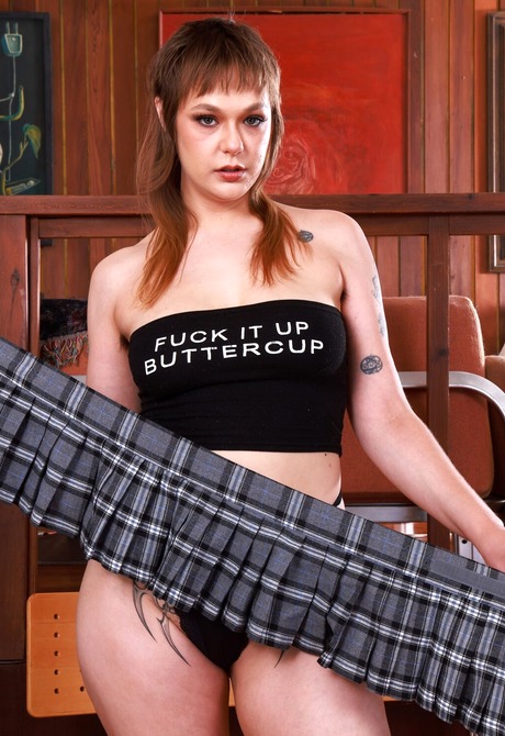 Babe with big nice ass Rebecca Vanguard reveals hairy tattooed pussy after stripping - 7 of 16