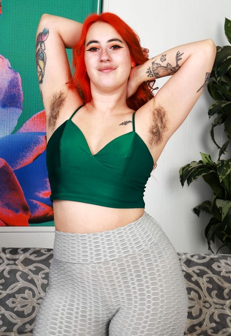 Chubby amateur babe Gigi spreading hairy pussy and big ass cheeks - 2 of 16